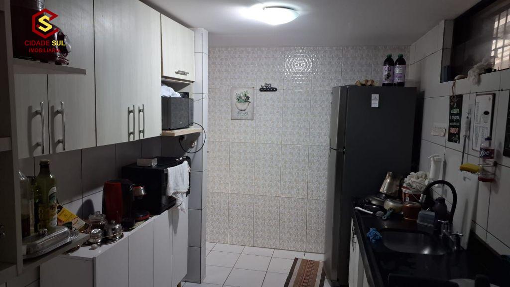 Apartamento com 3 quartos, à venda por R$ 260.000- José Améric...