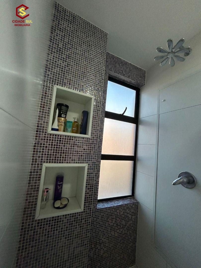 Apartamento com 4 dormitórios à venda por R$ 2.000.000,00 - Mi...