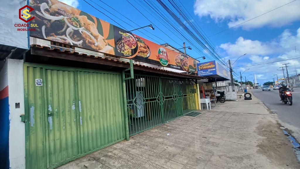 Casa com comercio á venda, térreo e primeiro andar, 2 quartos ...