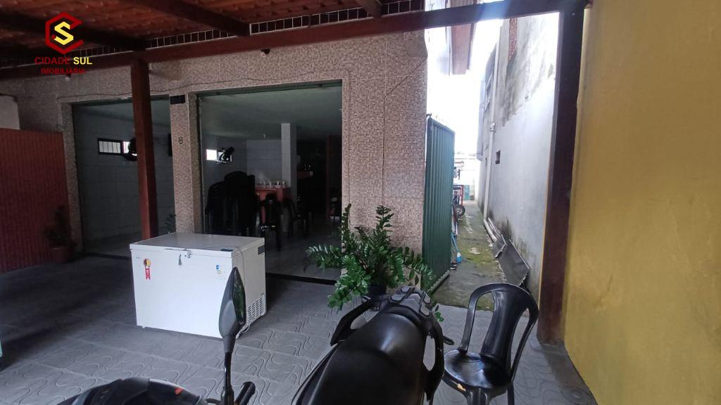 Casa com comercio á venda, térreo e primeiro andar, 2 quartos ...