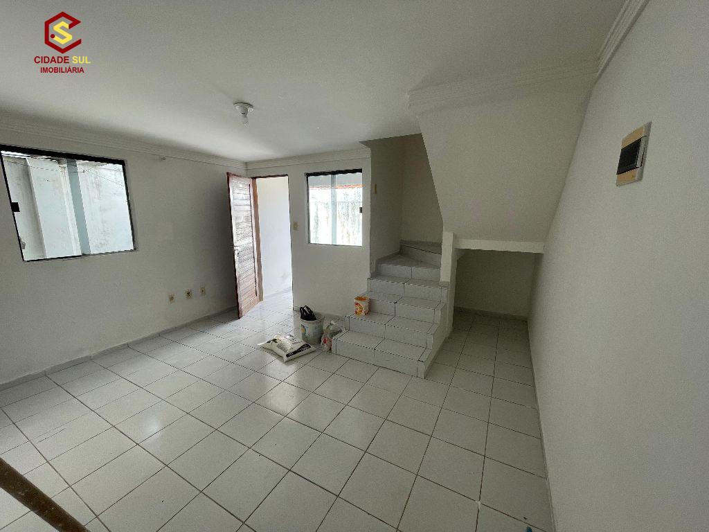 Apartamento Duplex á venda em Mangabeira IV por R$200 Mil