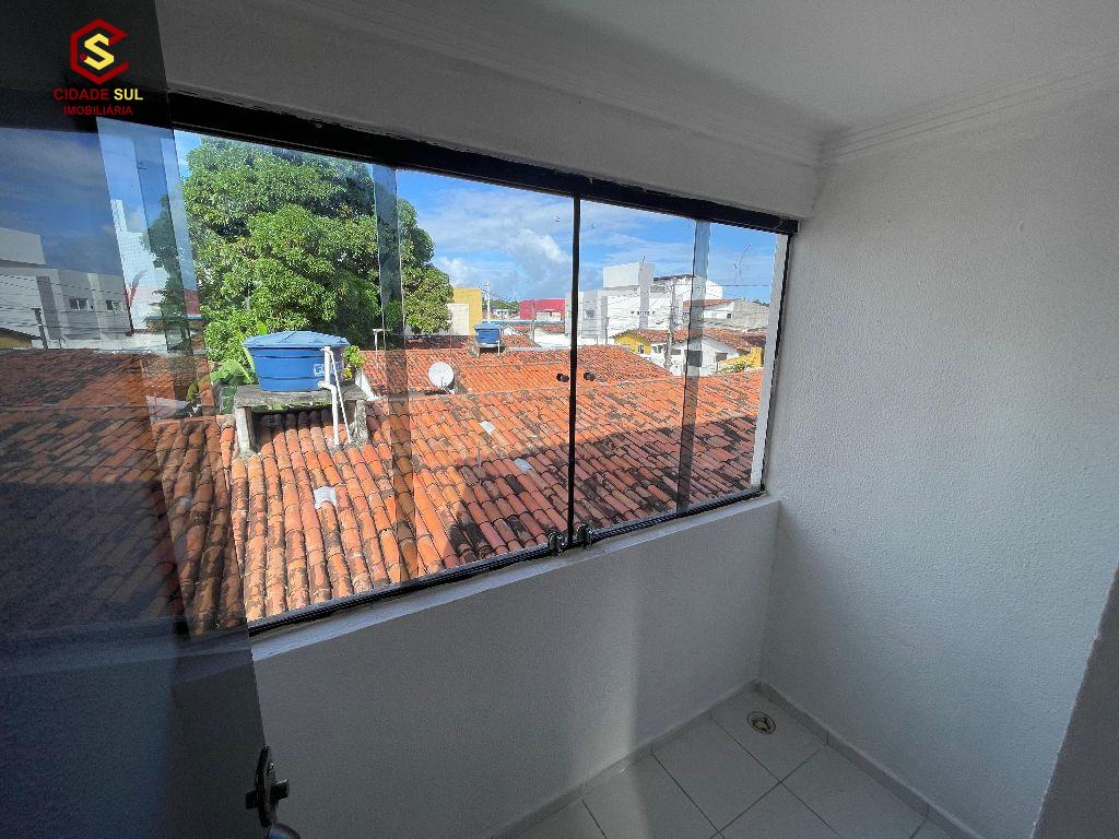Apartamento Duplex á venda em Mangabeira IV por R$200 Mil