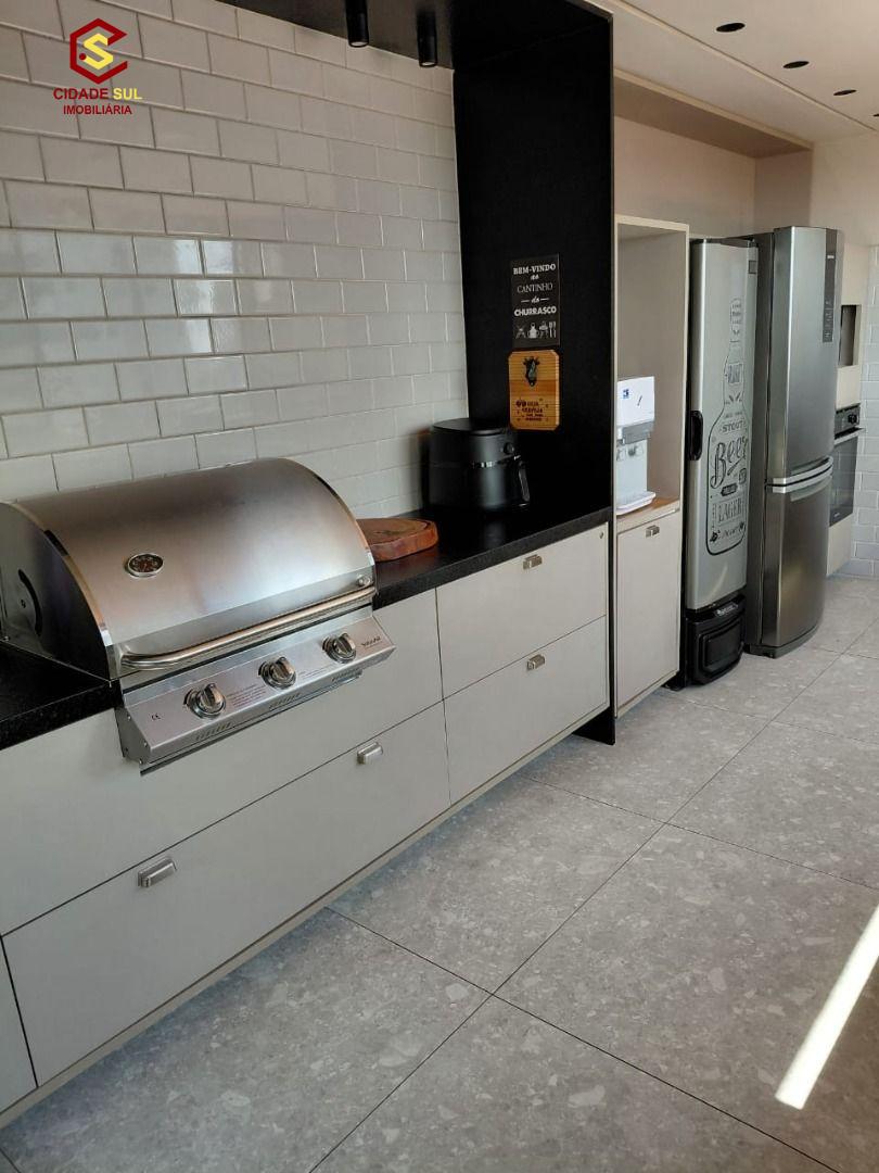 Apartamento com 2 dormitórios à venda, 60 m² por R$ 690.000,00...