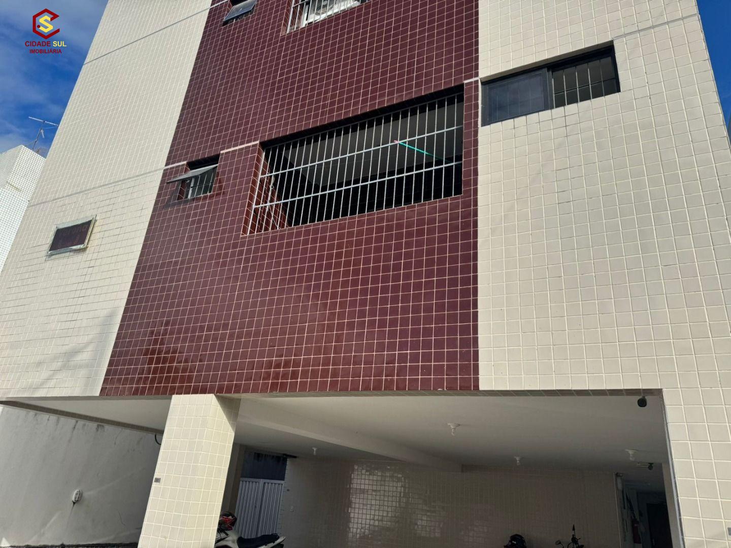 Apartamento bem perto do Mar por R$330 Mil no bairro Bessa