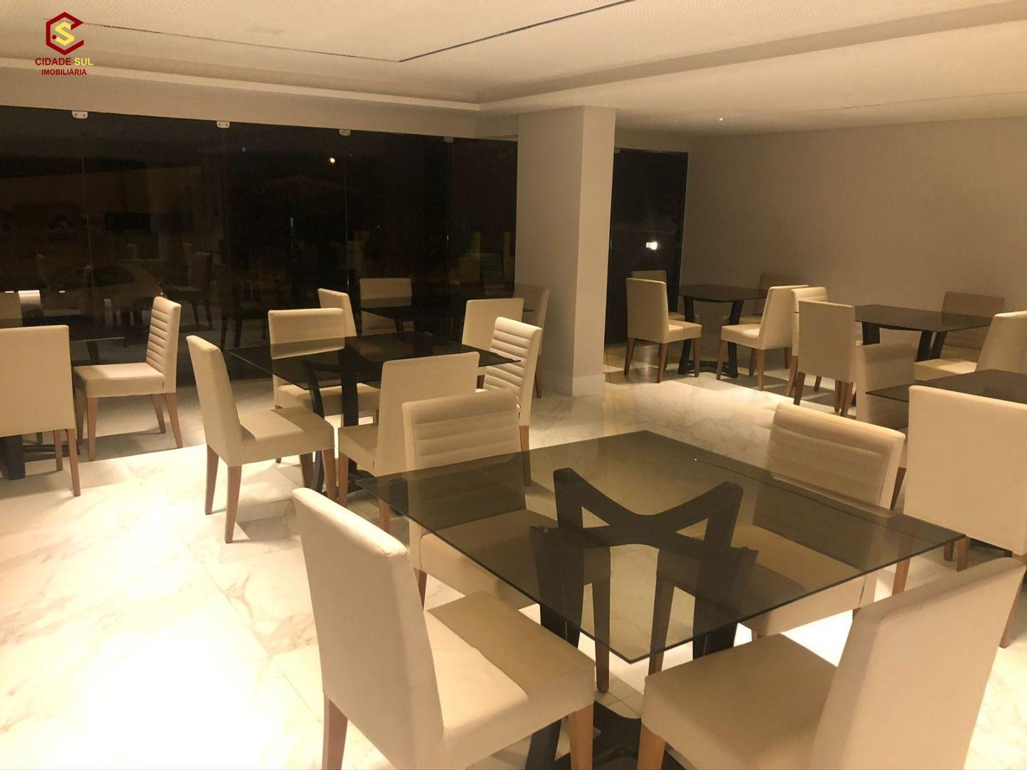 Apartamento com 2 dormitórios à venda, 58 m² por R$ 580.000 - ...