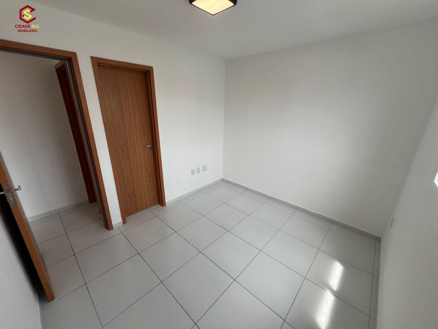 Apartamento com 2 dormitórios à venda, 44 m² por R$ 120.000,00...