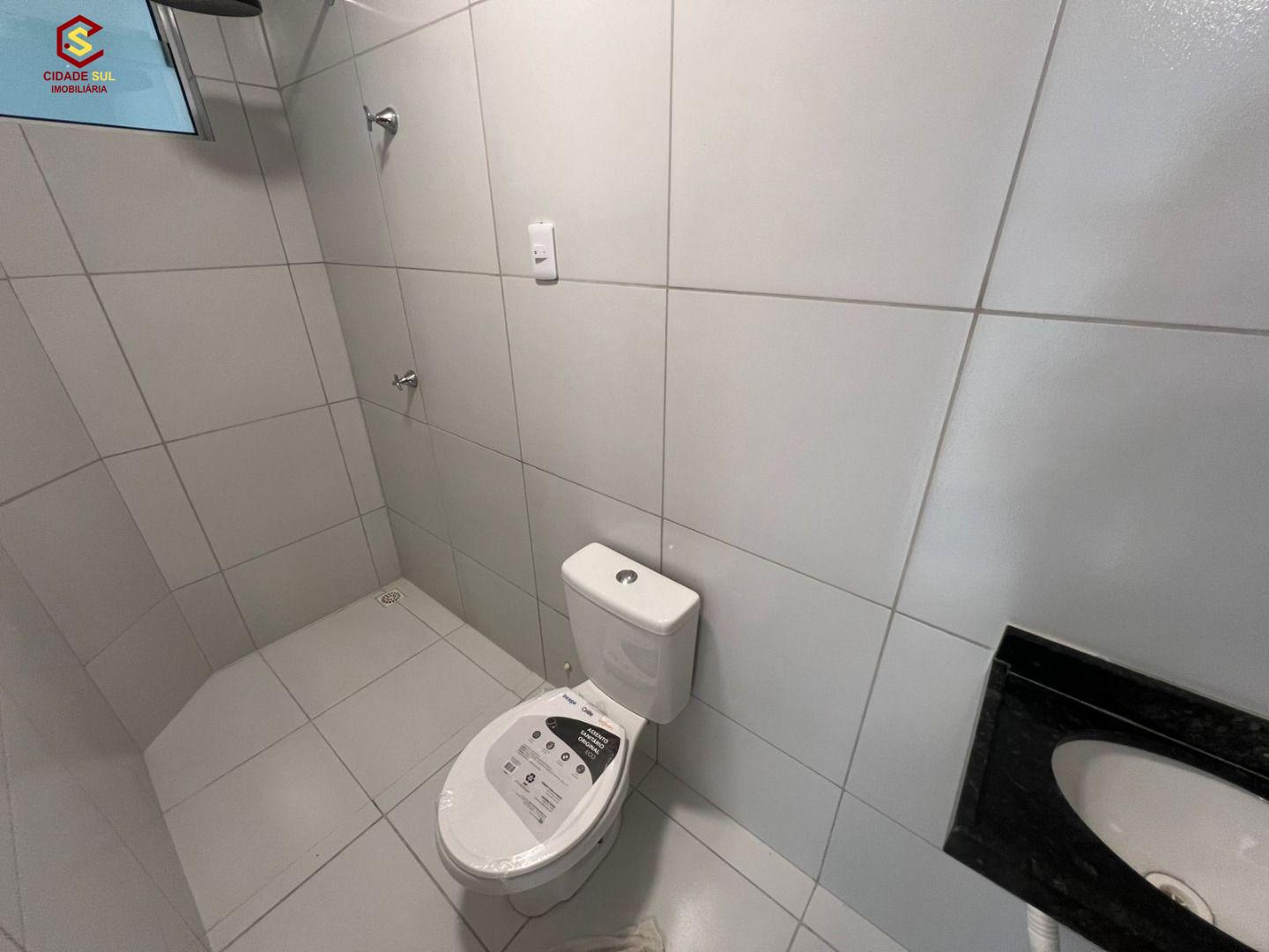 Apartamento com 2 dormitórios à venda, 44 m² por R$ 120.000,00...