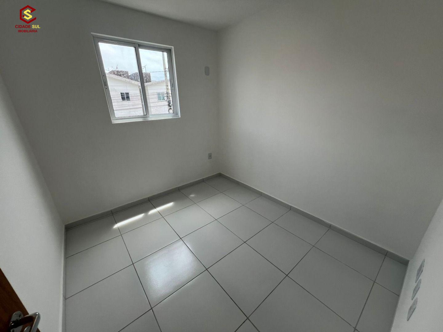 Apartamento com 2 dormitórios à venda, 44 m² por R$ 120.000,00...