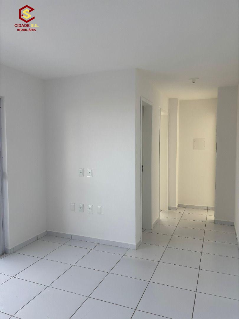 Apartamento com 2 dormitórios à venda, 58 m² por R$ 169.000,00...