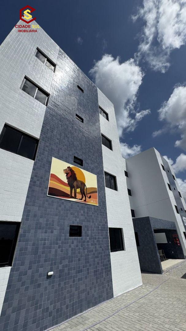 Apartamento com 2 dormitórios à venda, 44 m² por R$ 160.000 - ...