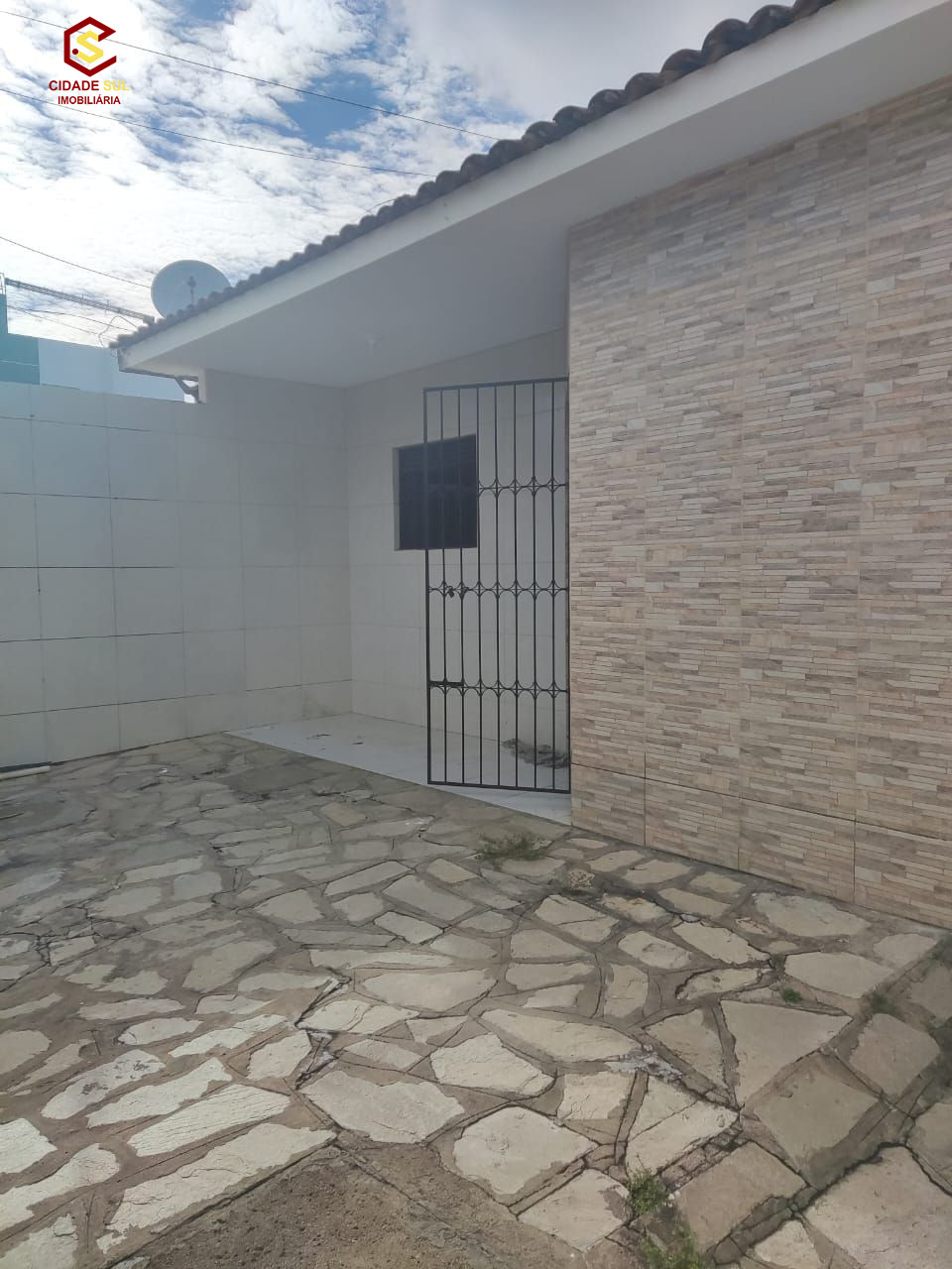 JÁ AVALIADA - Casa com 2 dormitórios à venda, 50 m² por R$ 190...