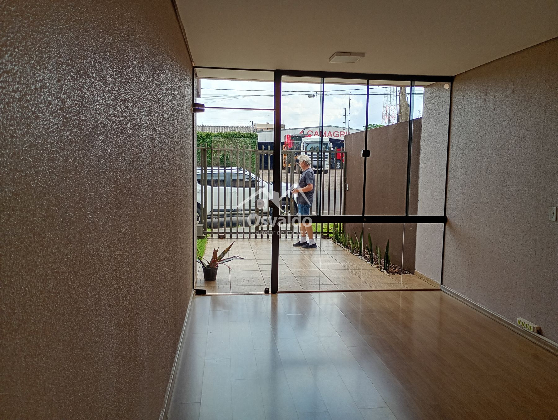 Osvaldo Corretor de Im�veis em Cascavel - PR