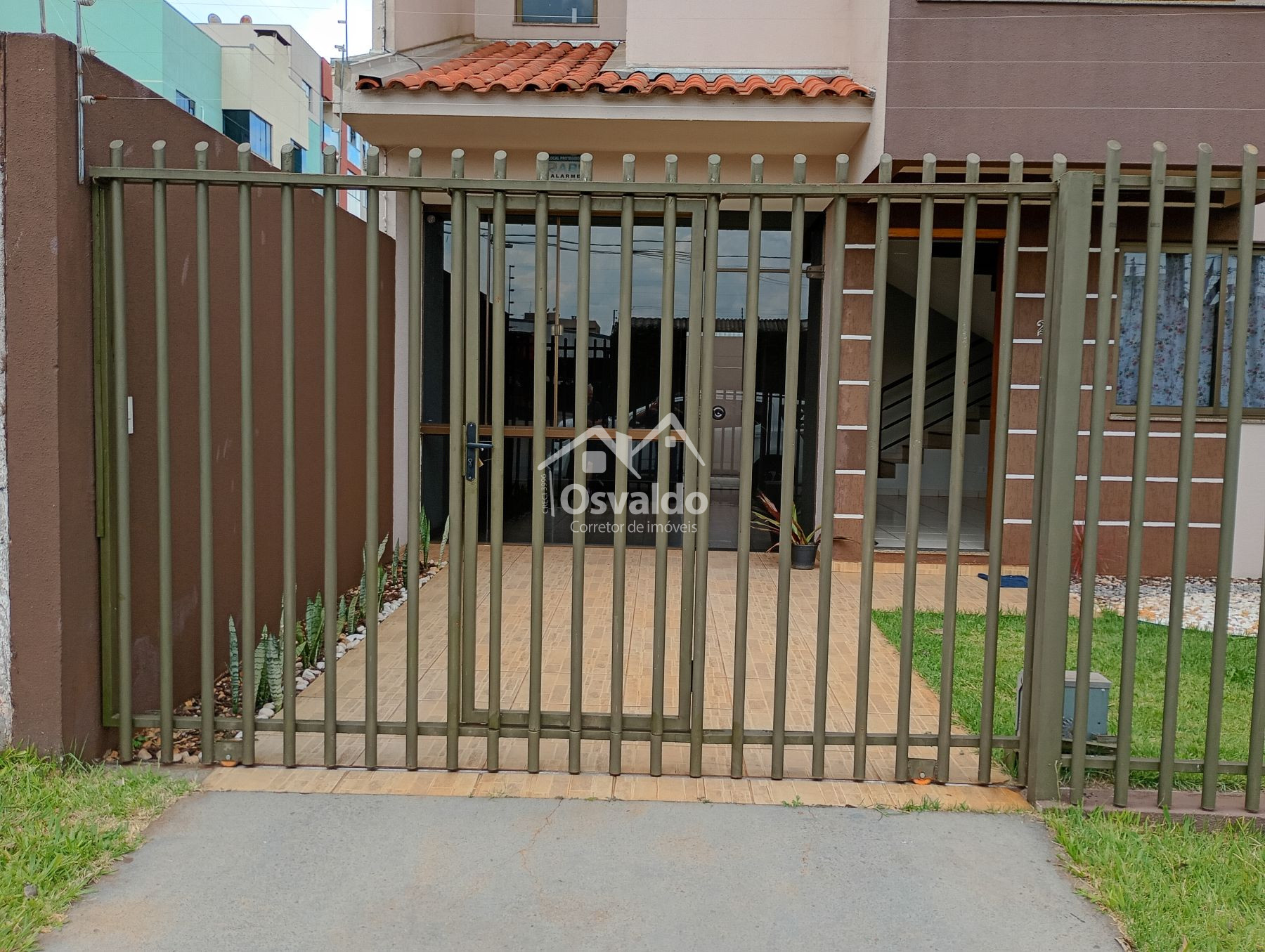 Osvaldo Corretor de Im�veis em Cascavel - PR