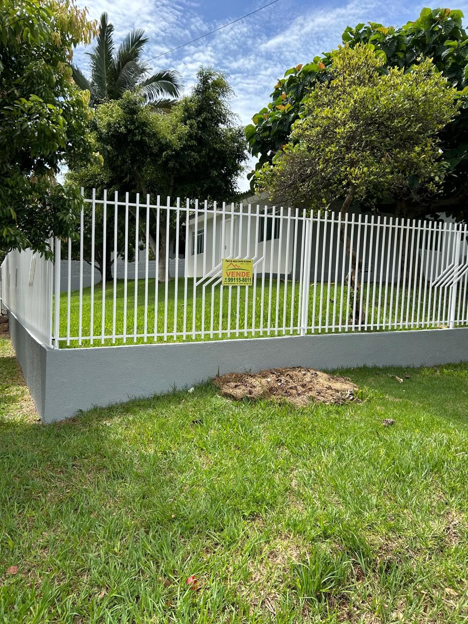 VENDE-SE CASA EM EXCELENTE LOCALIZAO