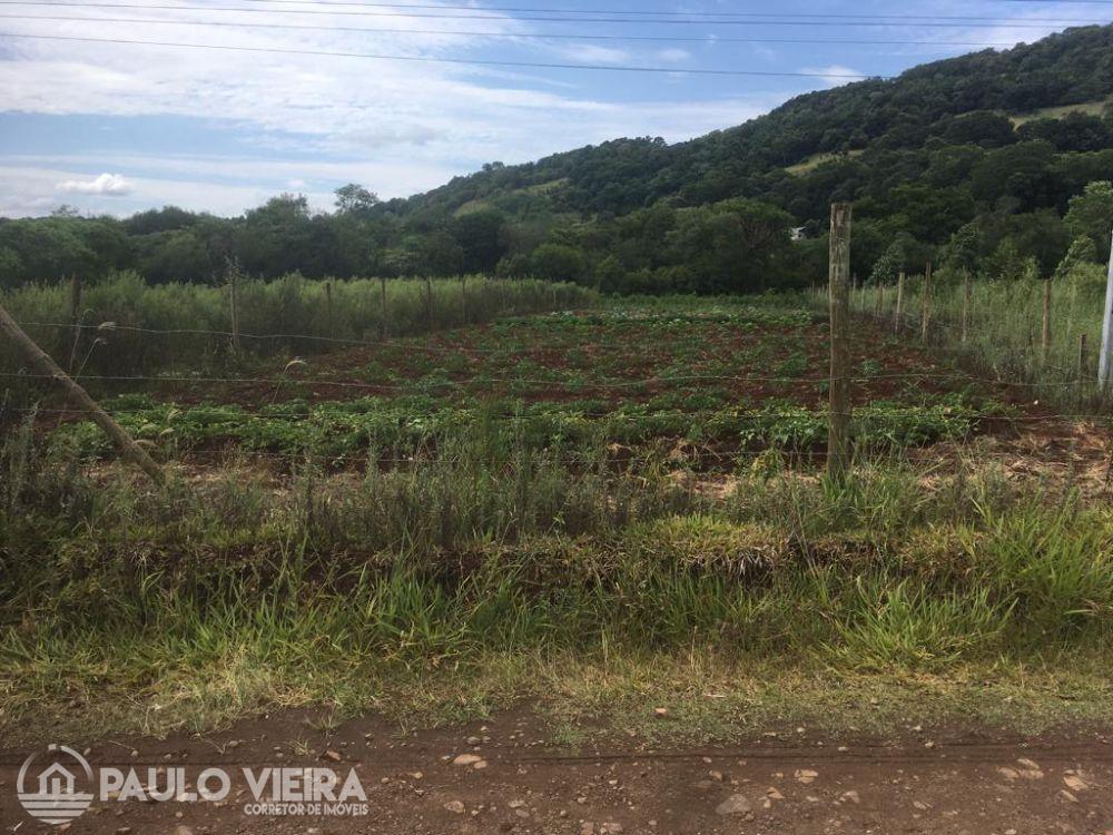 CHACARA 1.300 M2