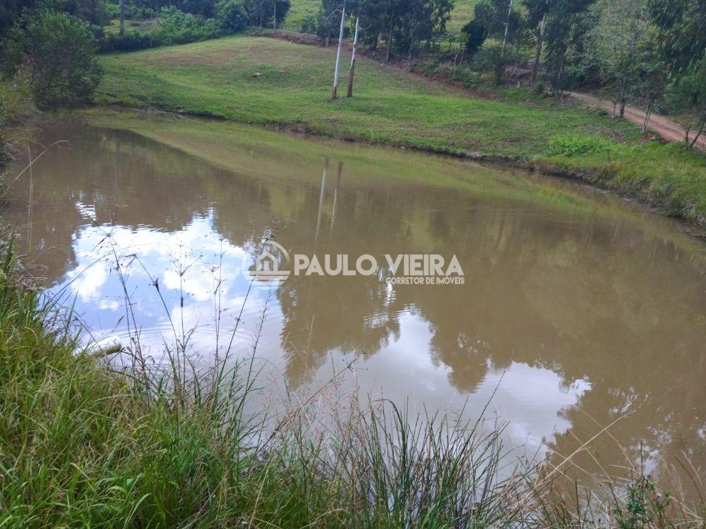 ÁREA RURAL COM CASA MISTA