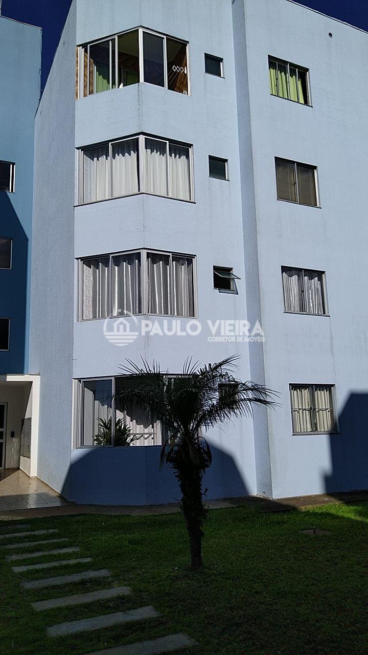 APARTAMENTO 1 ANDAR DE FUNDOS