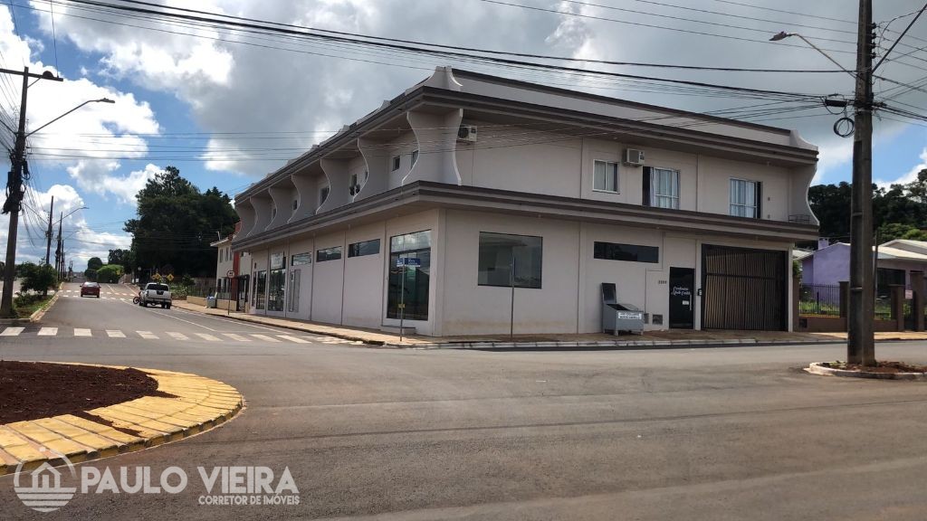 SALA COMERCIAL DE ESQUINA COM 200M?