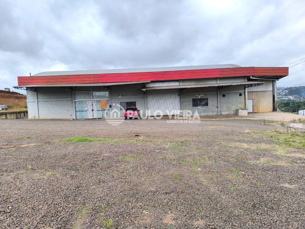 LOTE MEDINDO 1770M2 E BARRACAO 725M2
