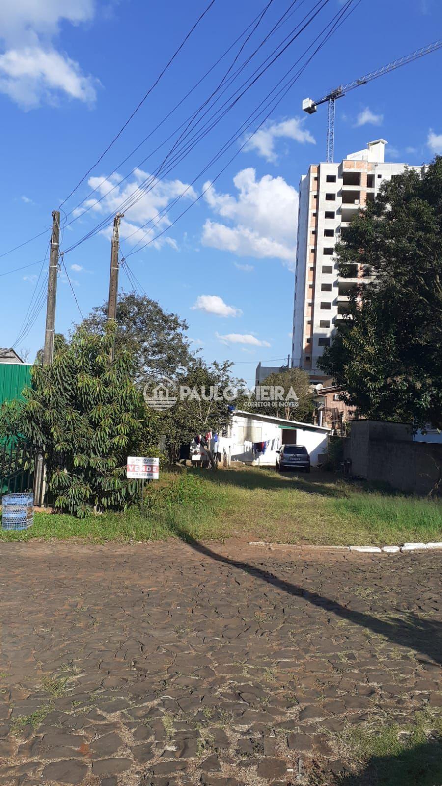 LOTE COM 330M2 NO CENTRO