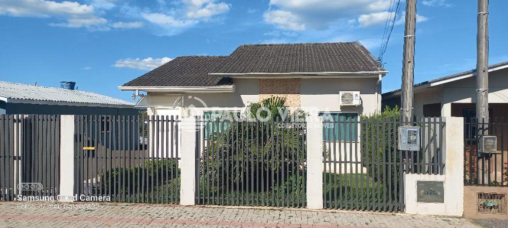 CASA ALTO PADR?O COM 200M2 E LOTE COM 600M2 