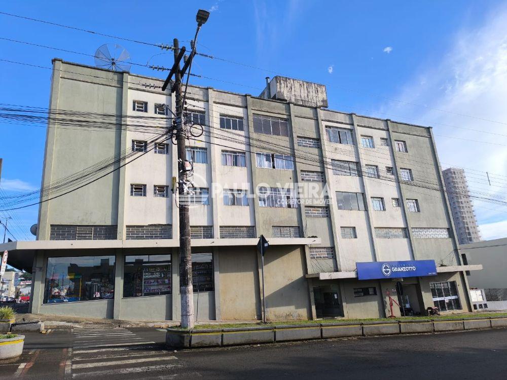 APARTAMENTO ESPA?OSO NO EDIF?CIO ARNOLDO 