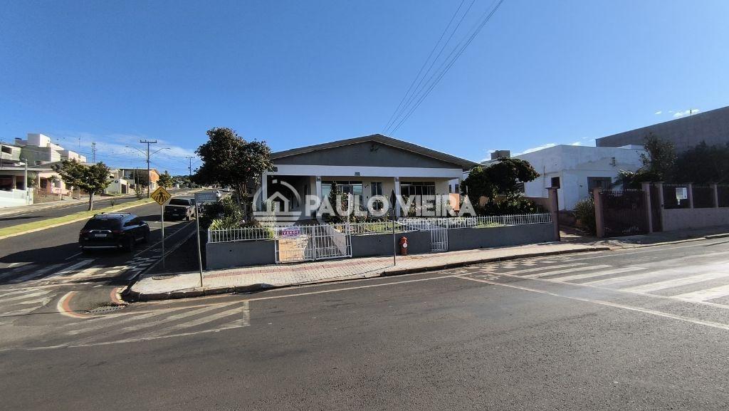 LOTE de 400 M² com CASA 225 M² no CENTRO