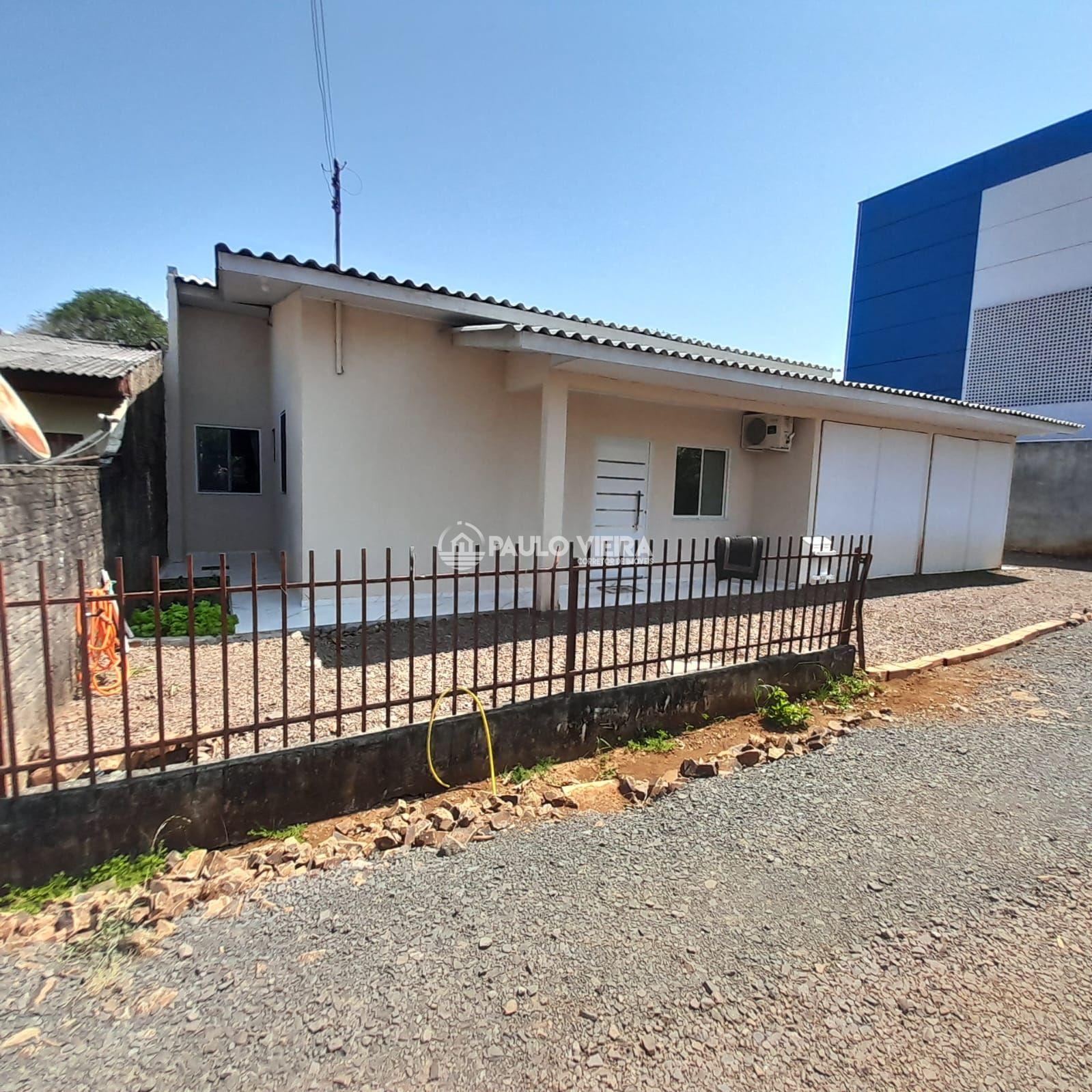 CASA AMPLA EM ÓTIMA LOCALIZAÇÃO