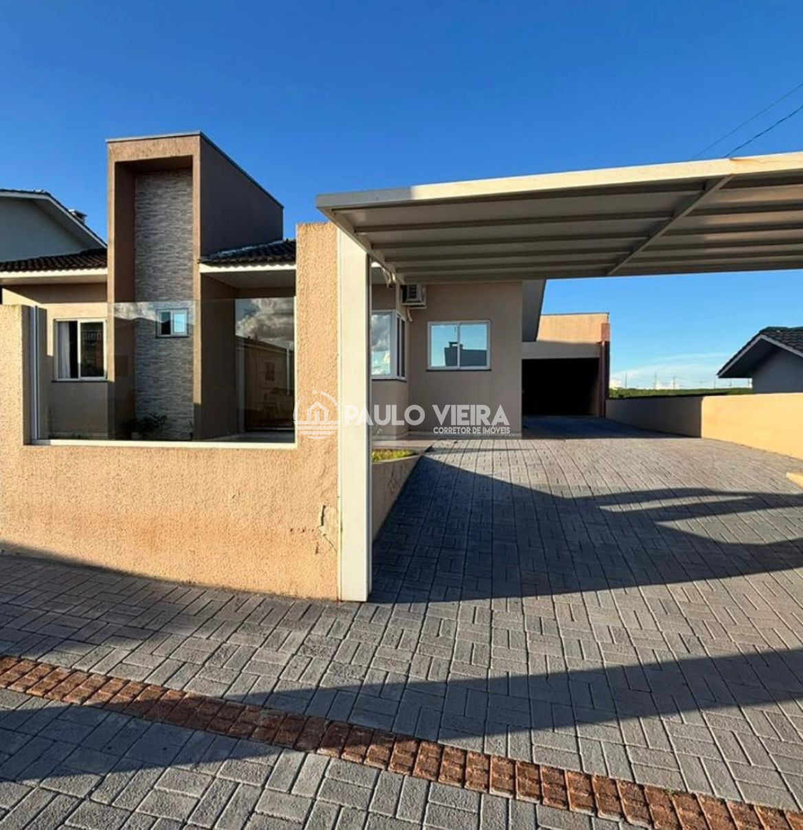 Casa Completa com Área de Lazer 