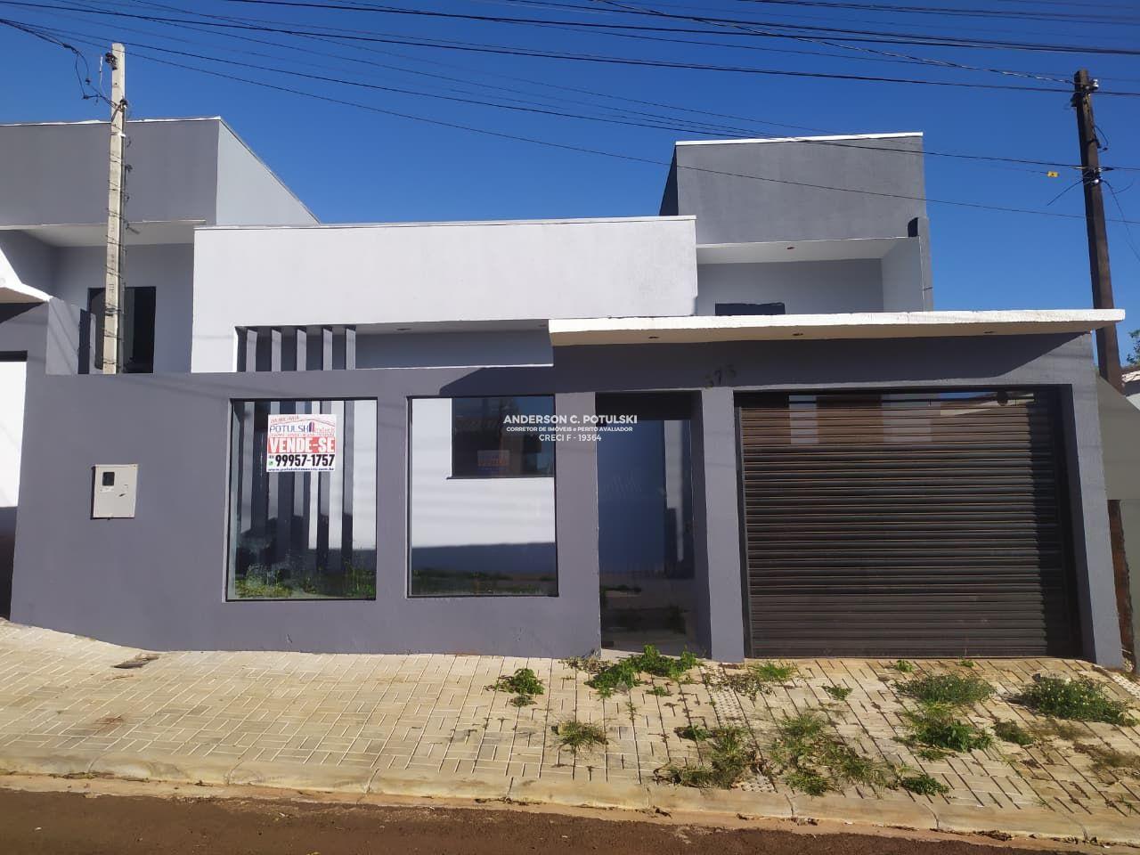 CASA COM SUÍTE JD. JABORÁ