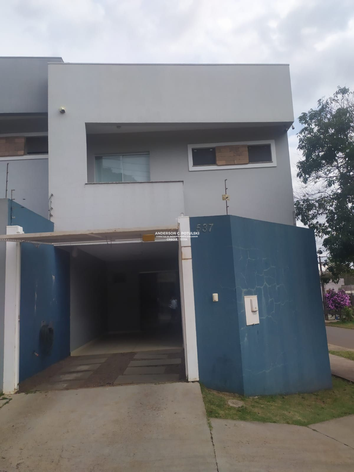 SOBRADO COM 2 SUITES