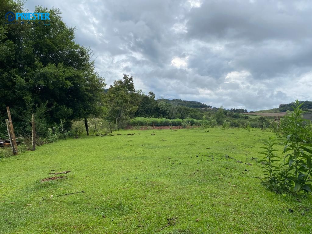 Linda Chácara para recreio a somente 3.400 metros da BRF.