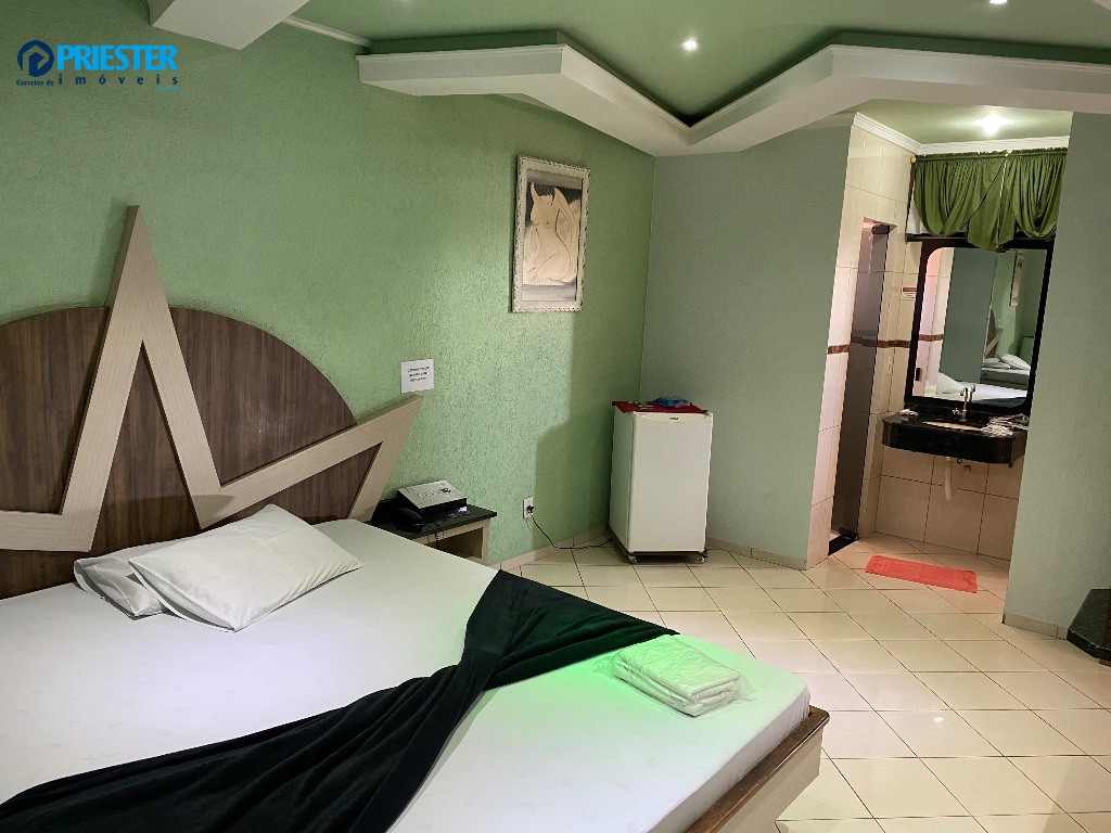 Motel com 7 suítes e 8 apartamentos, à venda por R$ 12.000.000,00