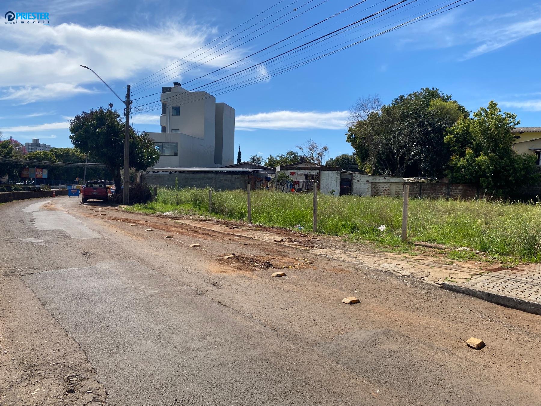 Vende-se Terreno com Dupla Aptidão Comercial e Residencial