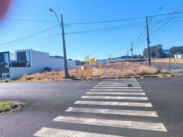 LINDO TERRENO DE ESQUINA A VENDA