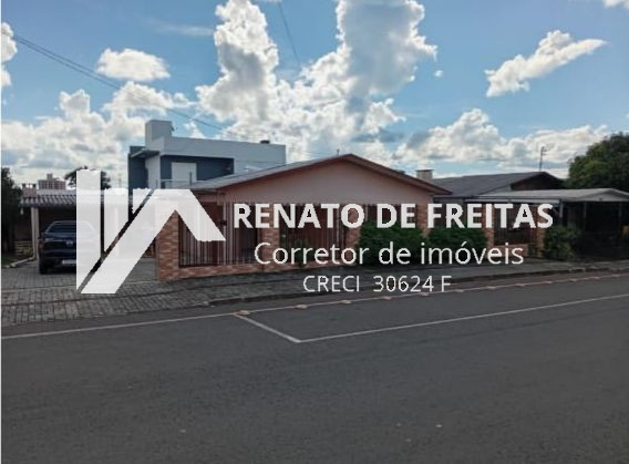 Terreno amplo com casa em ótima localização 