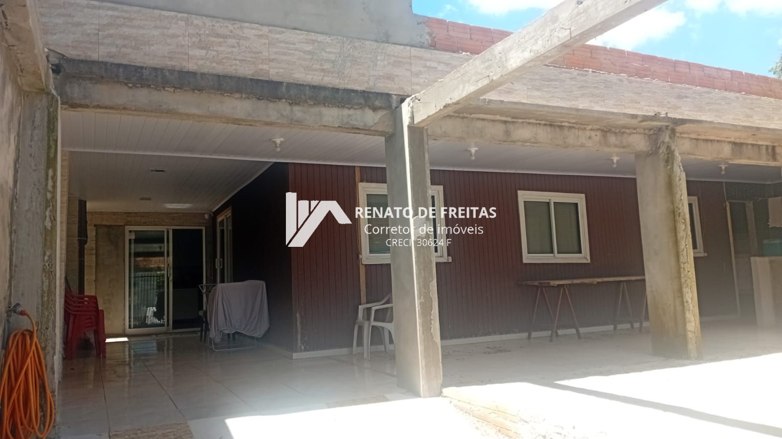 Casa grande no Contorno Viário