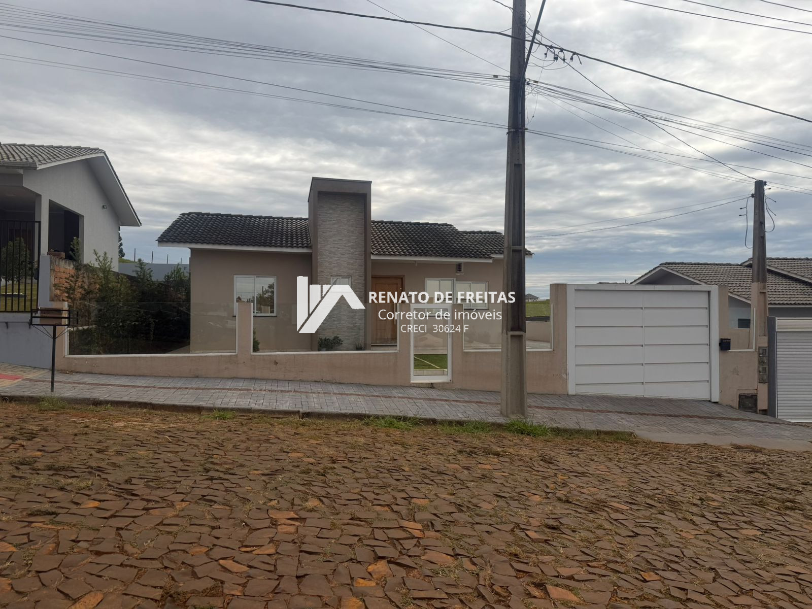 Belíssima casa com piscina 