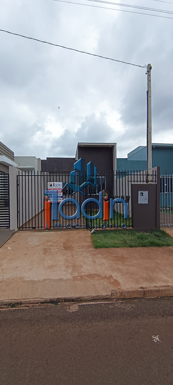 EXCELENTE CASA A VENDA NO LOTEAMENTO SANDRI EM TOLEDO 