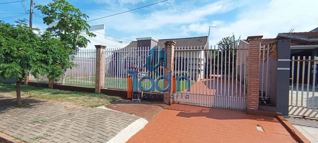 TERRENO CONTENDO DUAS CASAS A VENDA NO JARDIM PANCERA EM TOLEDO