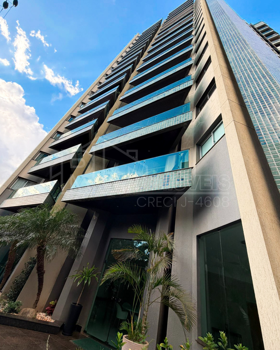 Vende-se Apartamento no Centro de Foz