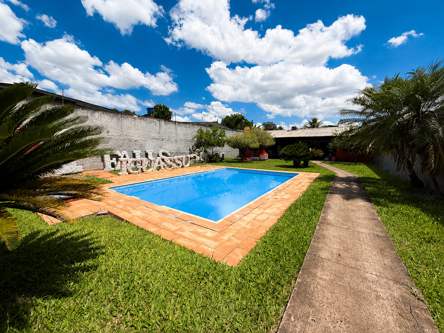 CASA À VENDA - JD. ELIZA 
