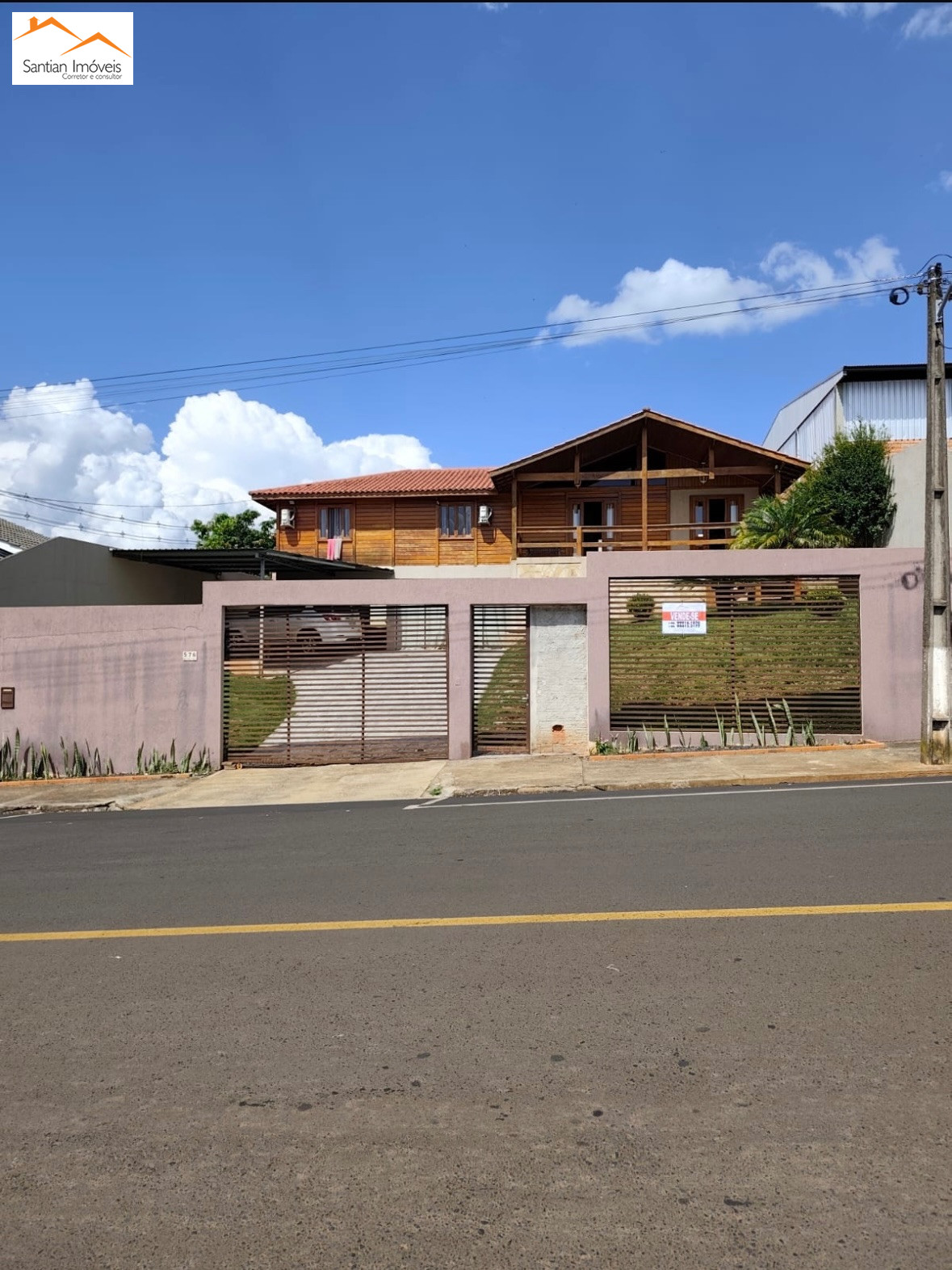 Casa grande e linda espera por voc�!