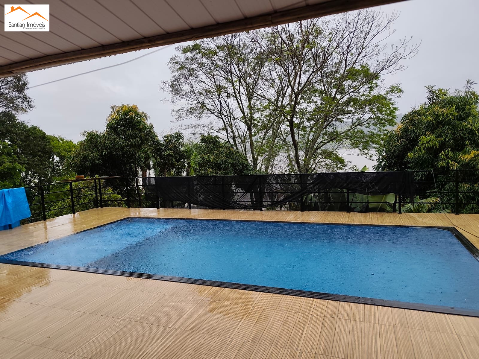 Casa no Lago para Venda