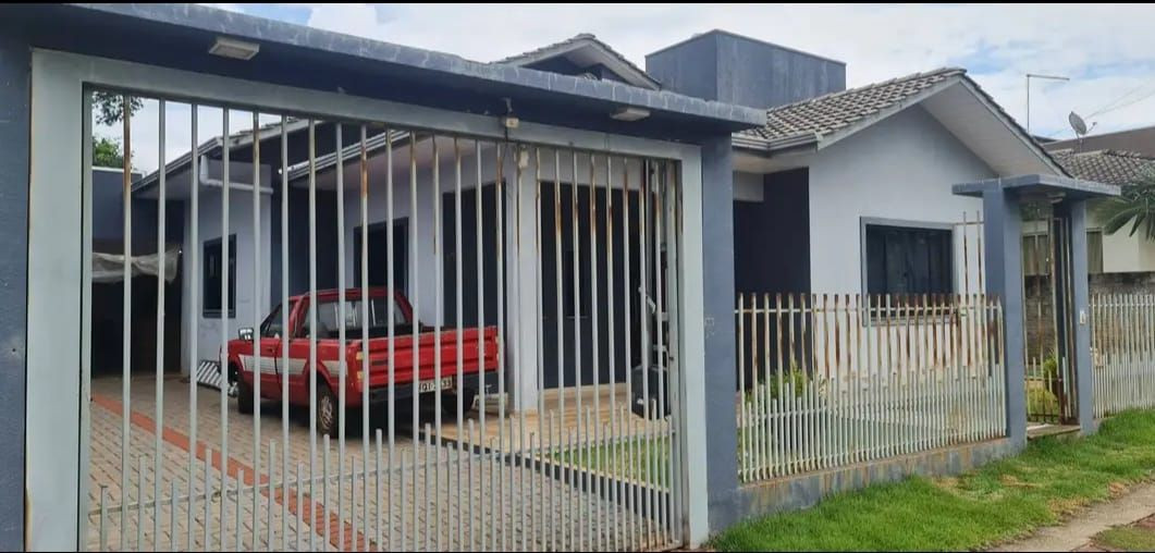 Linda casa em So Joo.