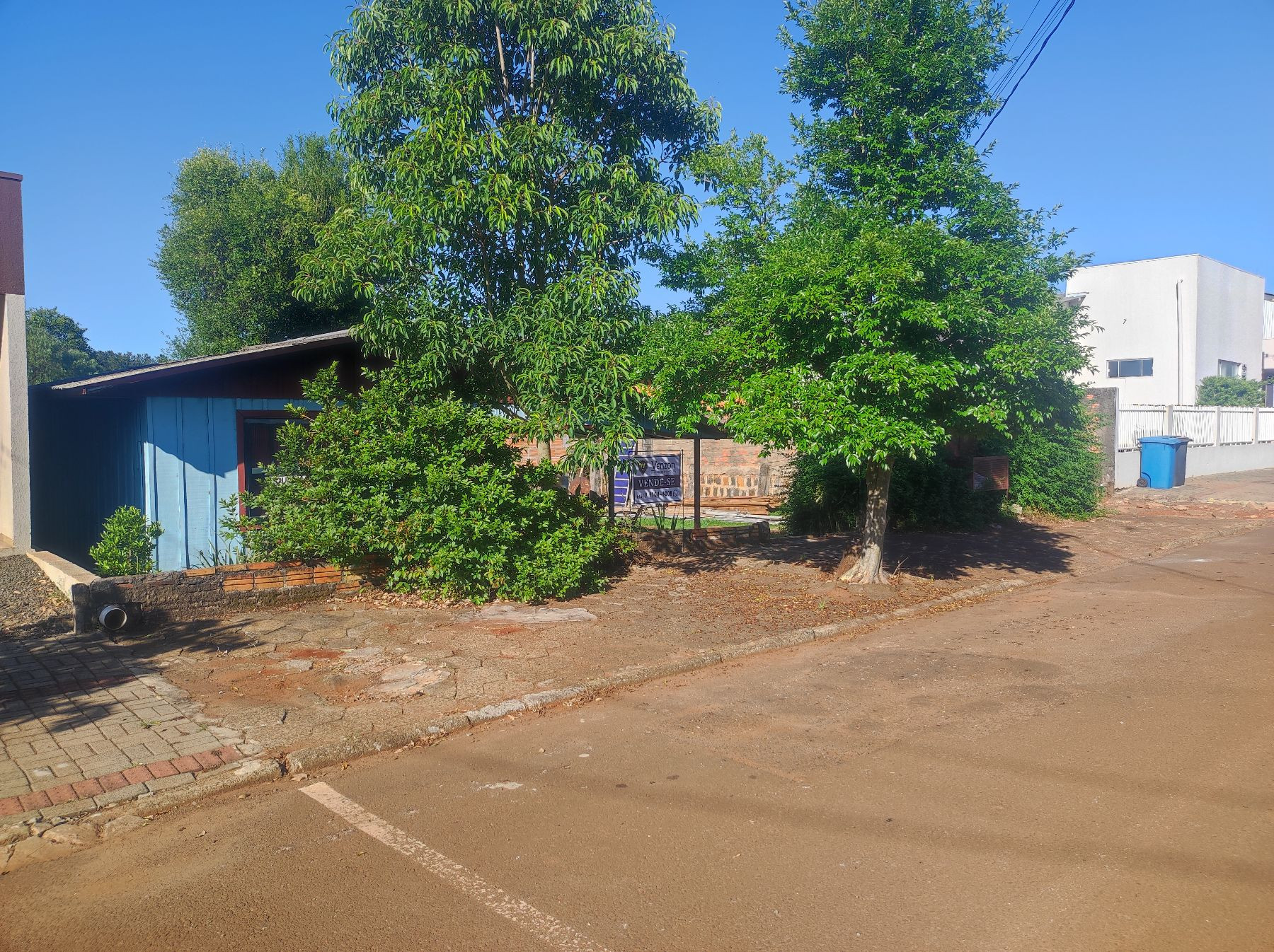 TERRENO RESIDENCIAL/COMERCIAL EXCELENTE LOCALIZAÇÃO