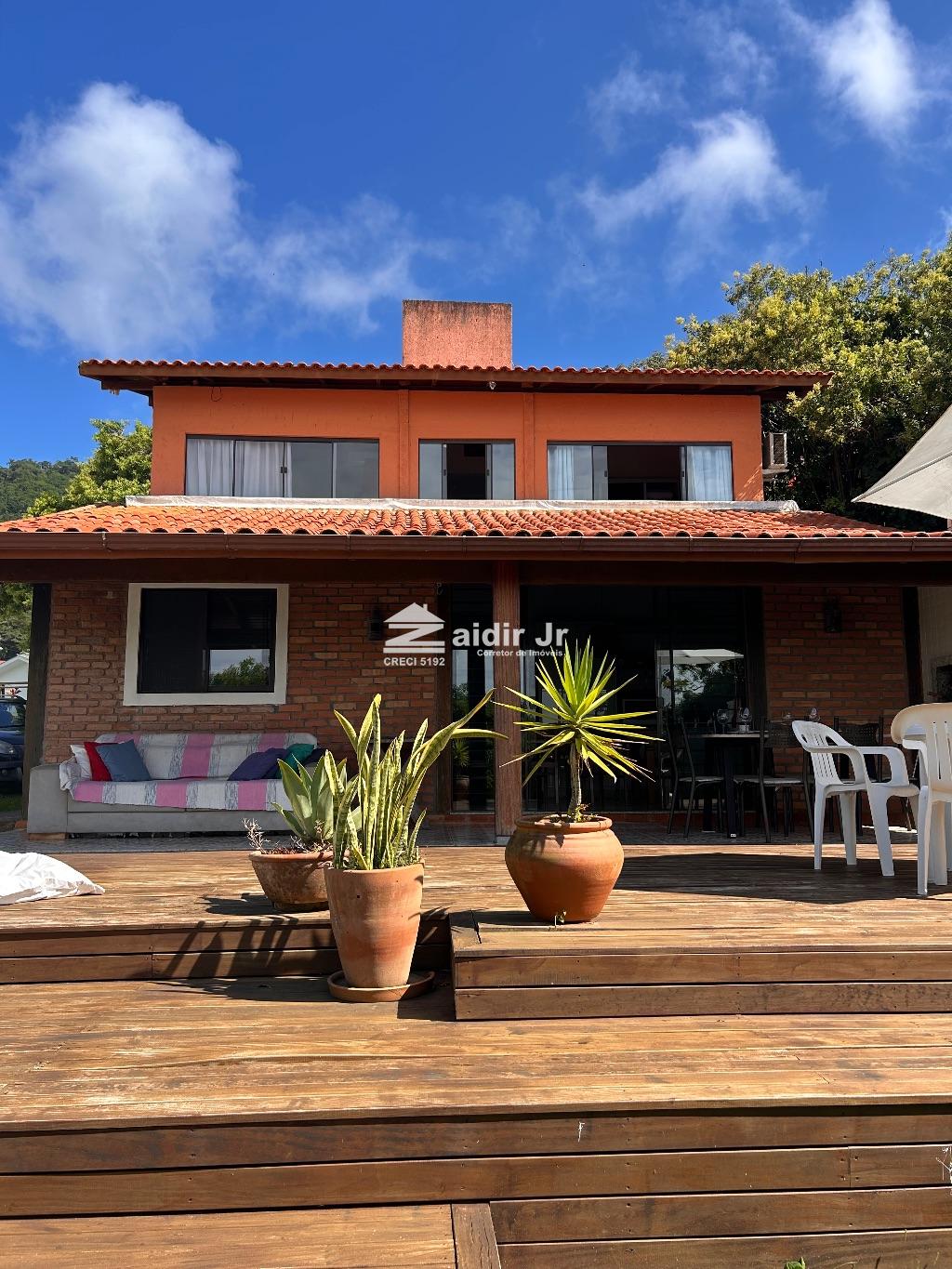 Casa 3329