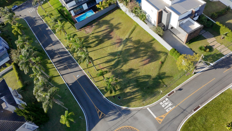 Terrenos no Alphaville Graciosa: Vale a Pena Construir no Condomínio?