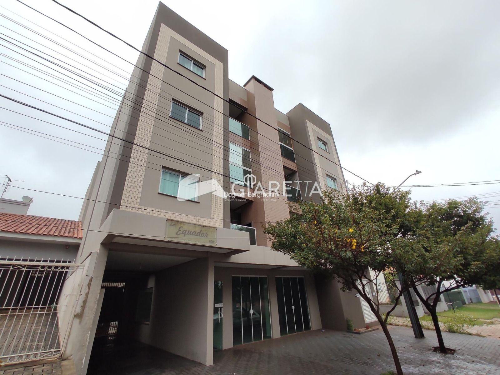 APARTAMENTO COM 02 QUARTOS NO GISELA