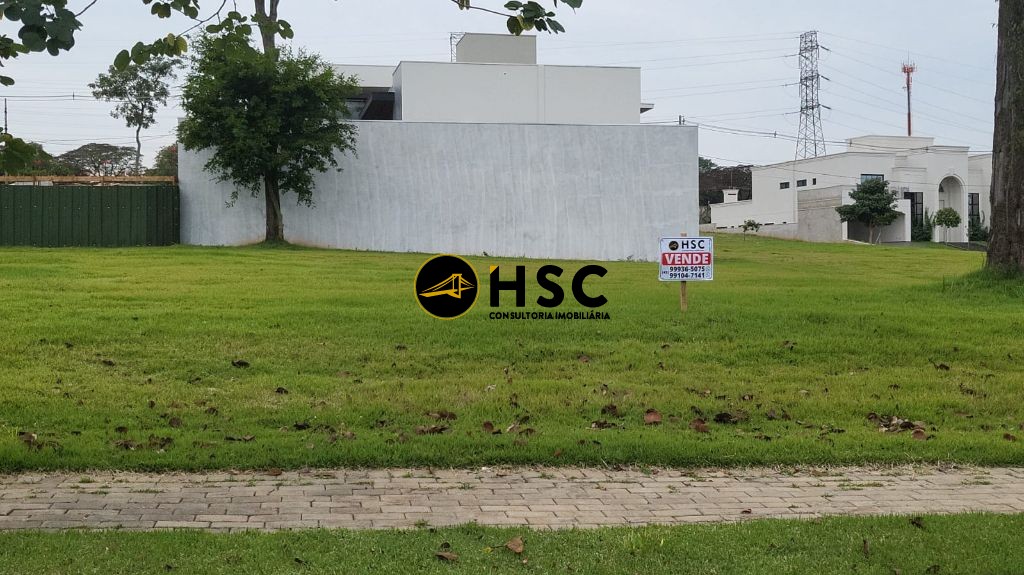 Terreno a Venda no Condom?nio Fechado Esmeralda  
